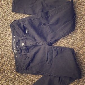 Black destroyed jeans